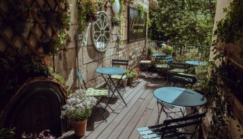 Underwood Bar and Restaurant outdoor dining