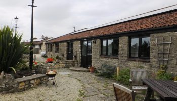 horse show cottage outside